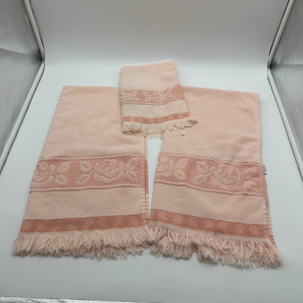 Cannon Royal Family Pink Peach 3 Towel Set Bath Hand Towels Sculpted Fringe
